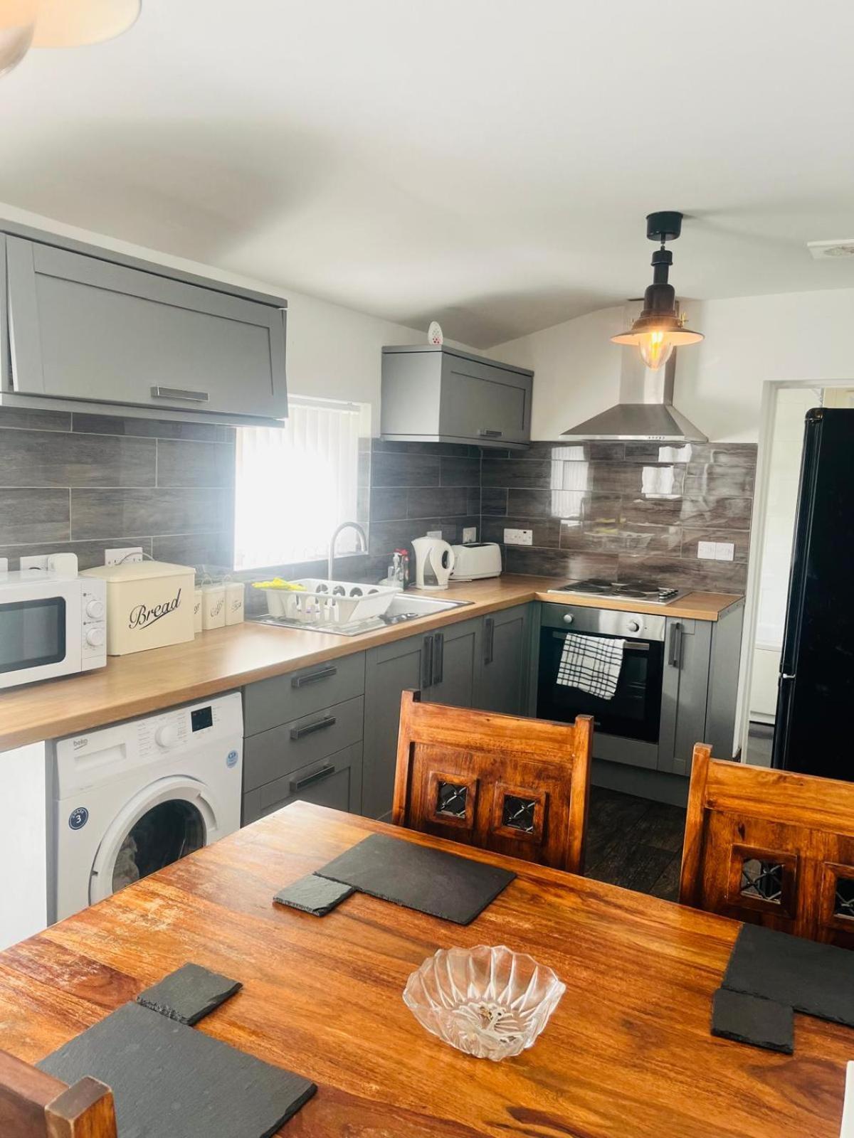 Rj S House Apartment Merthyr Tydfil Ngoại thất bức ảnh