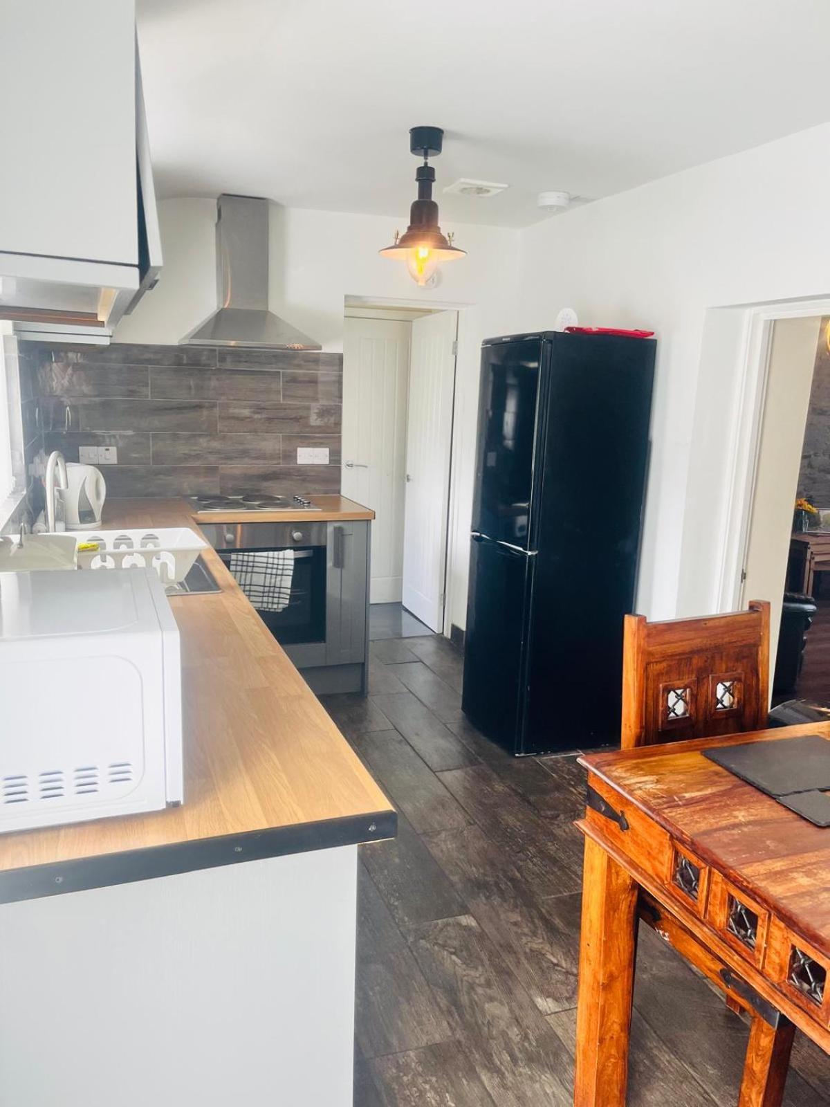 Rj S House Apartment Merthyr Tydfil Ngoại thất bức ảnh